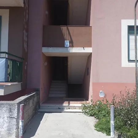 Short Let Recanati Giardini-Naxos
